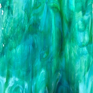 Feuille de vitrail de 12 x 12 po, COE 96 - turquoise, citron vert, blanc et transparent (spectre 6023-83 ccf)