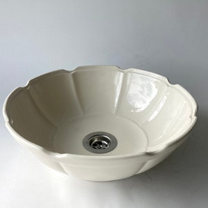 washbasin white-cream Ø 31 cm H 11 cm