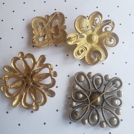 Brooches with Curls, Swirls and Filigree. Set of … - image 10