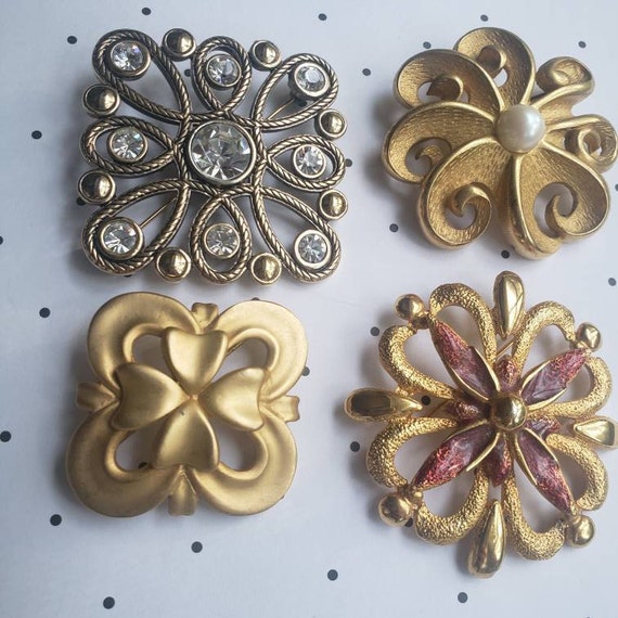 Brooches with Curls, Swirls and Filigree. Set of … - image 1