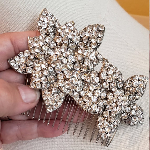 Star shaped Flowers, Rhinestone Hair Comb. - image 2