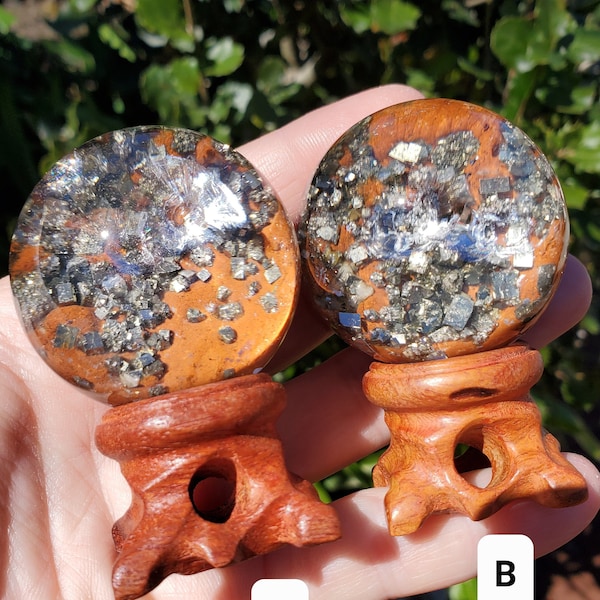 Jardin de quartz avec pyrite + support en bois - Créativité, bonheur, prospérité, protection - Boule de cristal de quartz en grappe de pyrite Cristaux de guérison
