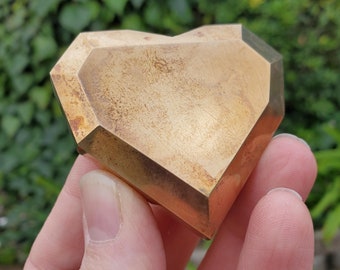 Faceted Brass Heart (made of Copper & Zinc) - Purify, Blocks Negativity, Wealth, Emotional Healing - Gold Heart Healing Gemstone Love Stone