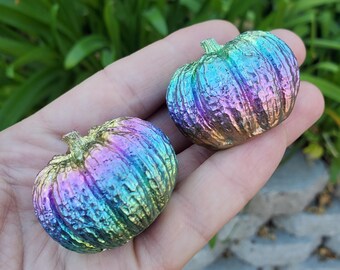 Cute Bismuth Pumpkin - Helps Bond Relationships, Strengthens Visualizations - Pumpkin Carving Healing Gemstones For Halloween Decor