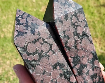 Big Garnet Tower - Physical Love, Passion, Connected to the Present - Firework Garnet Crystal Point Healing Gemstone