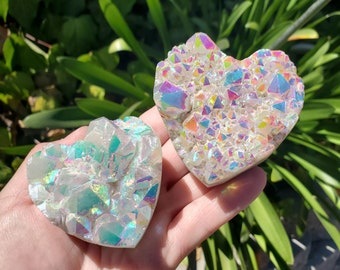Flashy Aura Quartz Heart Cluster - Counteracts Negative, Energizes Positive Energy - Rainbow Cluster Heart Healing Stone Crystals Gemstones