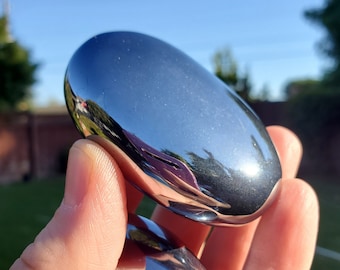 Terahertz Palmstone - Creativity, Helps Clear Your Mind, Energizes Inner Body, Promotes Bloodflow - Silver Crystal Palm Healing Gemstones