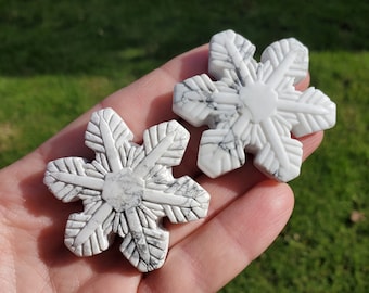 Small Howlite Snowflake - Calm, Confidence, Emotional Healing - Howlite Crystal Snowflake Healing Crystals Gemstones