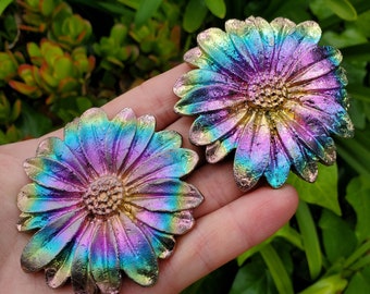 Bismuth Daisy Flower - Togetherness, Helps Bond Relationships, Strengthens Visualizations - Carved Flower Healing Gemstone