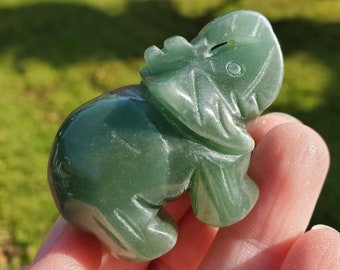 Small Green Aventurine Elephant - Prosperity, Manifestation, Wealth, Luck - Carved Crystal Elephant Healing Crystals Gemstones