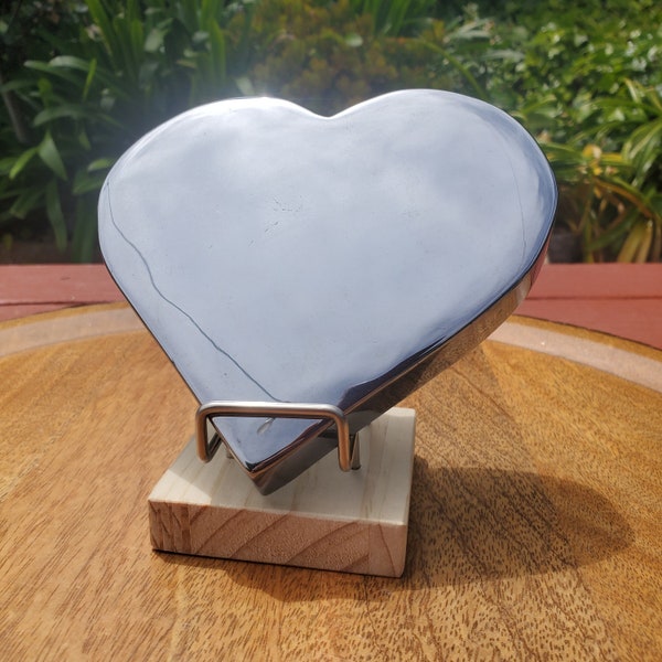 Big Terahertz Heart on Stand - Creativity, Helps Clear Your Mind, Energizes Inner Body, Promotes Blood Flow - Silver Crystal Heart Stone