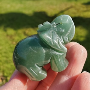 Small Green Aventurine Elephant - Prosperity, Manifestation, Wealth, Luck - Carved Crystal Elephant Healing Crystals Gemstones