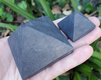 Shungite Pyramid - EMF Protection, De-Stress, Improves Sleep, Grounding - Pyramid Crystal Stone Healing Gemstones