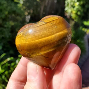 Flashy Tiger Eye Heart - Courage, Motivation, Confidence, Grounding, Energetic Protection, Energy - Tigers Eye Crystal Healing Gemstones