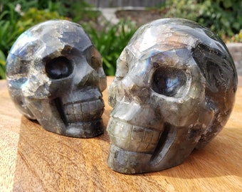 Flashy Labradorite Skull - Awareness, Connection, Intuition, Wisdom - 3.5" Labradorite Healing Crystal Lab Skull Carving