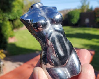 Terahertz Female Figures - Creativity, Helps Clear Your Mind, Energizes Inner Body, Promotes Blood Flow - Man Model Woman Figurine