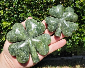 Serpentine Jade Clover - Intuition, Rebirth, Guides Us To Our True Purpose - Green Crystal Clover Carving Healing Gemstone