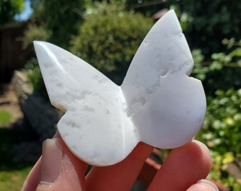 Snow Agate Flying Butterfly - Balances Females Ying Yang Energy, Opens Up Opportunities - White Plume Druzy Agate Stone Healing Gemstones