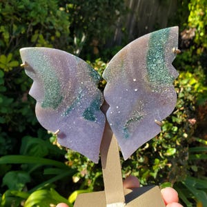 Grape Agate Butterfly on Stand - Psychic Protection, Dreams, Intuition - Purple Butterfly Crystal Healing Gemstones Decor