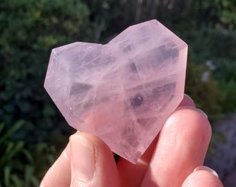 Small Rose Quartz Faceted Heart - Unconditional Love, Passion, Forgiveness - Pink Crystal Heart Stone Healing Crystals Gemstones