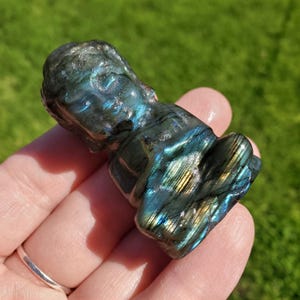 Small Flashy Labradorite Buddha - Awareness, Connection, Intuition, Psychic Abilities - Crystal Buddha Carving Healing Crystal Gemstone