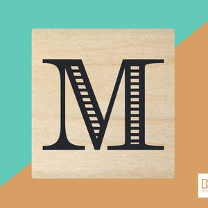 Alphabet moderne-M - timbre en caoutchouc 3cm (DODRS0167)