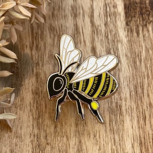 Bee Pin, Honey Bee, Insect pin, Enamel pins, Lapel pin, Pin Collector, gift idea, Honey, Hive, Australia, bee badge, bee brooch, gift idea