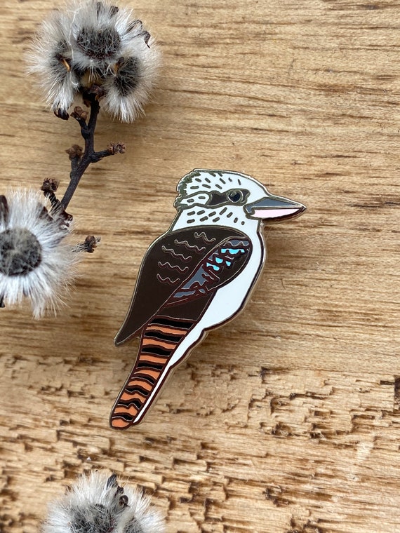 Kookaburra brooch deals