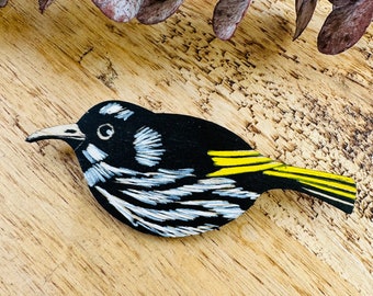 New Holland Honeyeater, Handmade brooch, Tasmanian bird, Hand Printed,  Bird art, Pigment Pin, Brooch, bush bird, bird badge, gift idea