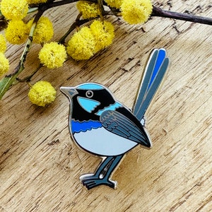 Blauer Zaunkönig-Pin, australische Vögel, Pin-Sammler, Emaille-Pin, Vogel-Pin, Vogel-Brosche, Kunst-Pin, Fairy Wren, Superb Wren, Geschenk für sie