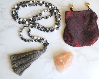 SALE! GROUNDING MALA, Jasper Mala, Yoga Mala, Black and White Mala, Zebra Jasper, Prayer Beads, Meditation Yoga Jewelry, Himalayan Salt Rock