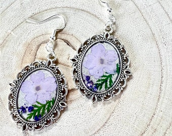 Pressed Flower Earrings, Vintage Silver Earrings, Nature Inspired, Purple Flowers, Resin Jewelry, Oval, Gifts for Mom, 925 Sterling Silver