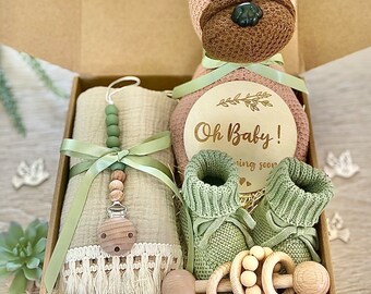 Newborn Gift Set, Warm and Cozy Gift Newborn Gift Box, Baby shower Gift, Baby girl Gift, Baby boy gift, gender neutral baby gift,