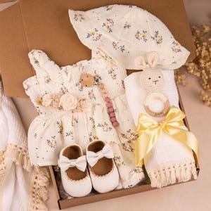 Baby Girl Gift Box Set Personalized Baby Gift Baby Gift Set Baby Shower Gift Box Baby Clothing Newborn Gift For Girl baby Girl Gift