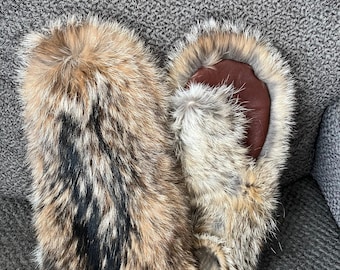 Real Coyote Fur Mittens - Buffalo Palms - Fleece lined