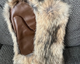 Real Coyote Fur Mittens - Leather Palms - Fleece lined