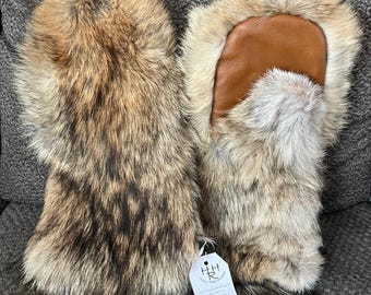 Real Coyote Fur Mittens - Leather Palms - Fleece lined