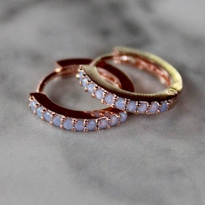 Pendientes de aro con piedra lunar, pendientes de oro rosa, pendientes de dama de honor, regalo para ella, día festivo, regalo, día de la madre, oro rosa, pendientes de piedra lunar