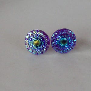 Pendiente morado, pendiente iridiscente, pendientes, regalo, regalo para ella, pendientes por menos de 10, joyas por menos de 10, regalo para calcetines navideños