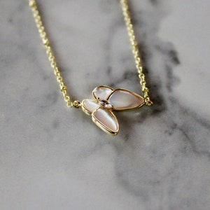 butterfly necklace, mother of pearl butterfly, gold necklace, butterfly jewelry, gift, gift for her, summer, spring, mothers day jewelry