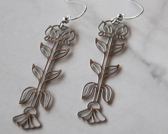 Blumen Ohrringe, Blumen Ohrringe, Ohrringe unter 20, Geschenk, Geschenk für sie, Blume, Urlaub, baumeln Ohrringe, silber ohrringe