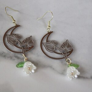 silver floral earrings, crescent moon, white flower, flower earring, gold and silver earring, gift, gift for her, jewelry, statement earring