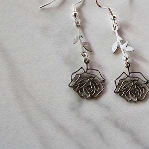rose silver dangle earrings, rose bud earring, silver earrings, flower earrings, floral earrings, jewelry, gift, gift for her, under 20