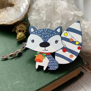 christmas pin, raccoon, christmas, holiday, winter, christmas animal, wood pin, jewelry, gift, stocking stuffer, holiday, wood brooch