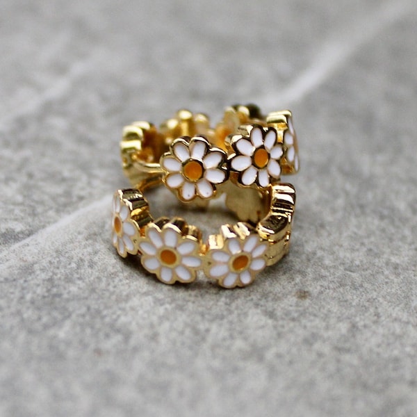 gold daisy huggies, daisy huggies, flower huggies, flower hoops, gold hoops, gift, gift for her, jewelry, under 25, flower jewelry, gold