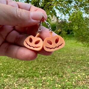 pumpkin earrings, jack-o-lantern earrings, earrings, jewelry, halloween, halloween earrings, gift, gift for her, pumpkin jewelry, fall