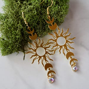 gold sunburst earrings, sun earrings, earrings under 20, gift, gift for her, holiday, dangle earring, sun burst, sun jewelry, gold earrings