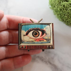 vintage television pin, tv pin, tv brooch, gift, gift for her, pin, seeing eye, eyeball tv, jewelry under 10, brooch under 10, quirky, punk