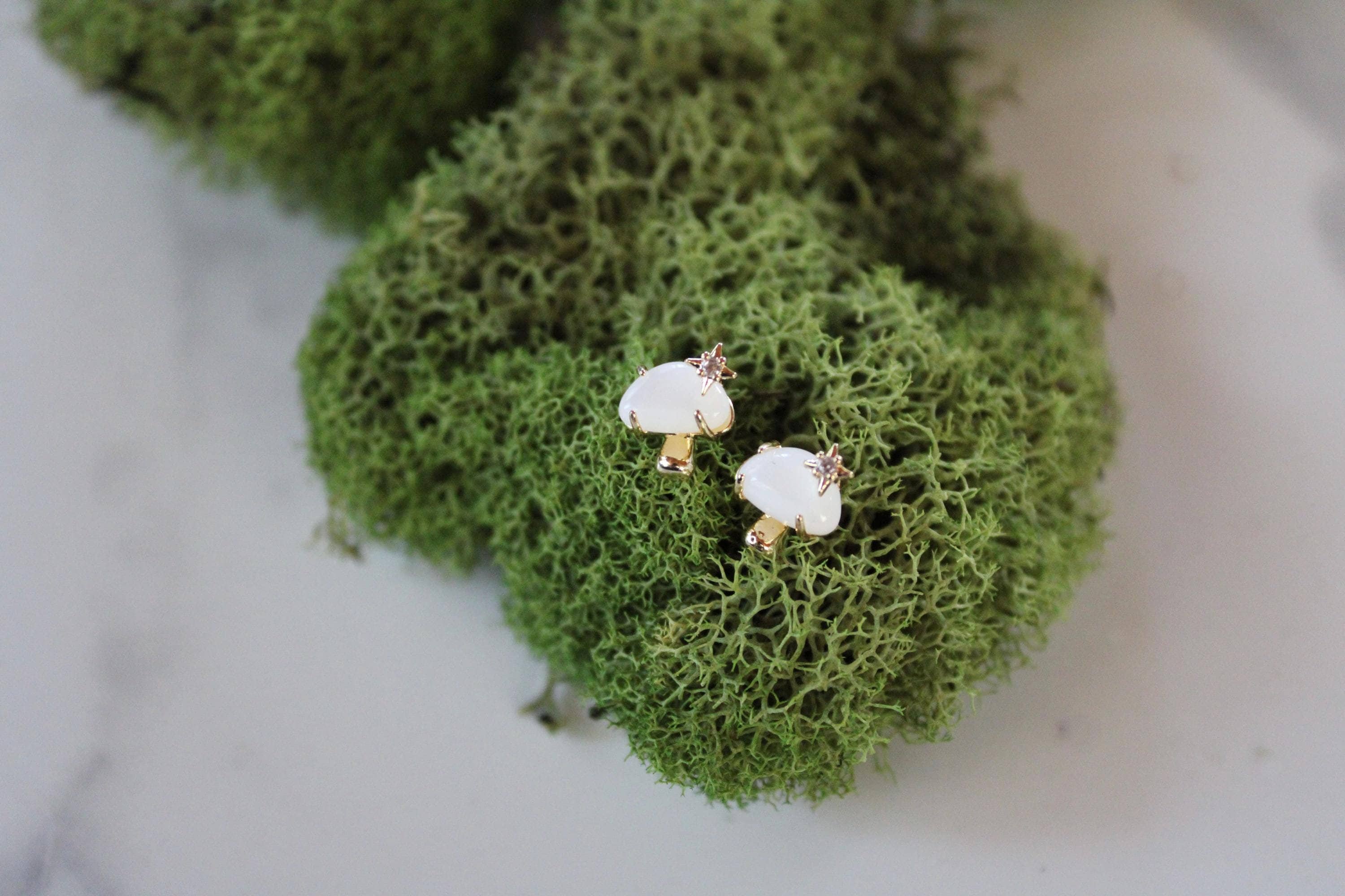 gold mushroom stud earrings, white mushroom, mother of pearl, stud earrings, mushroom, fungi, gift, gift for her, hypoallergenic, earrings