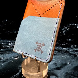 Cartera minimalista de cuatro bolsillos de cuero hecha de cuero italiano de primera calidad